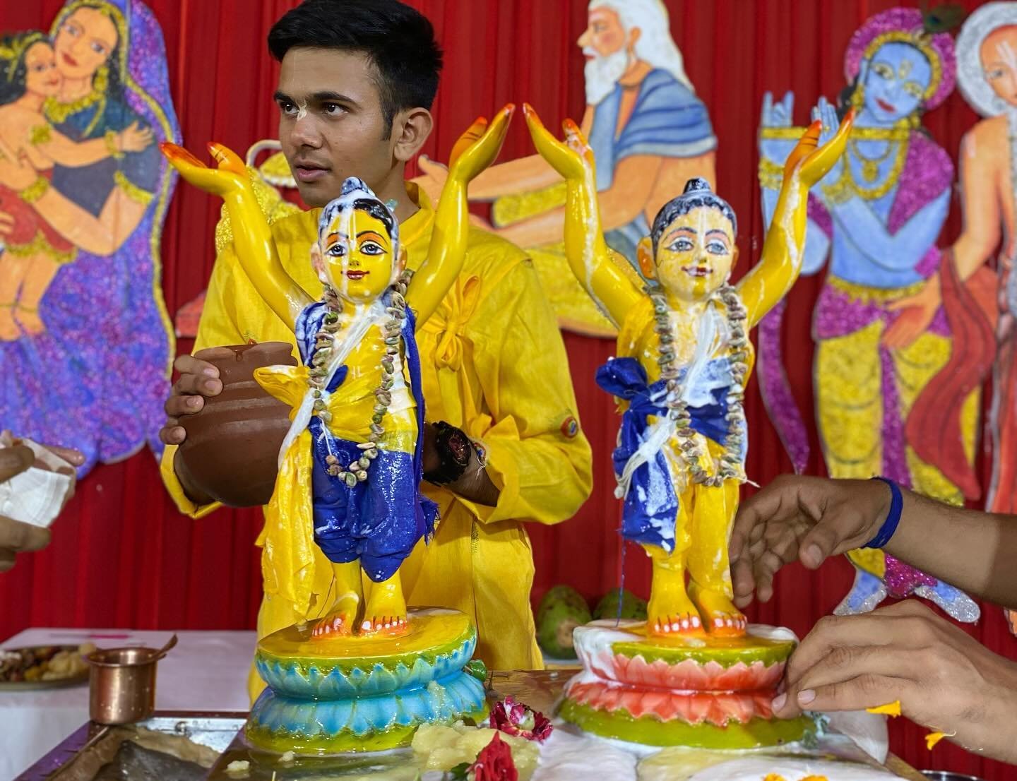 Maha Abhishek of Sri Sri Gaur Nitai on Gaura Purnima 2024