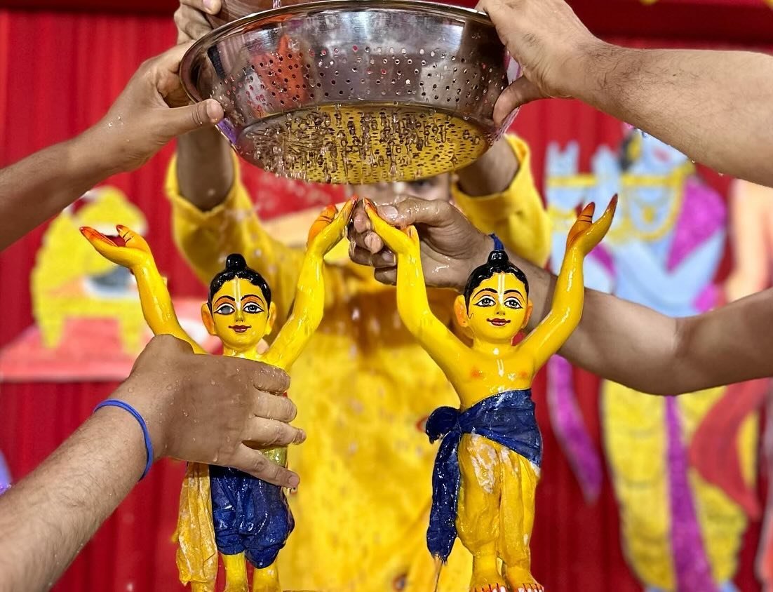 Maha Abhishek of Sri Sri Gaur Nitai on Gaura Purnima 2024